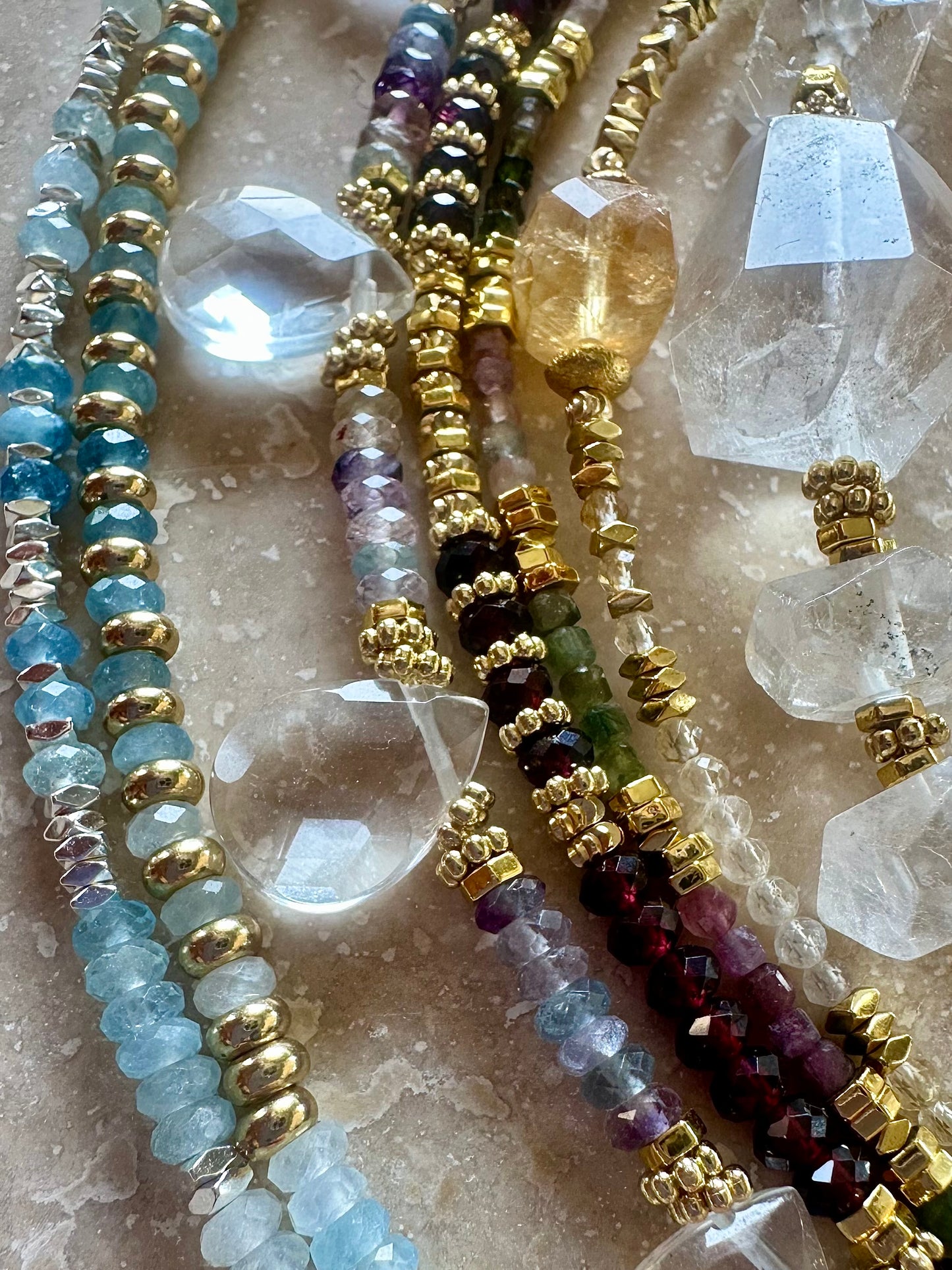 Collier Grenat et Hématite – Vitalité et Ancrage