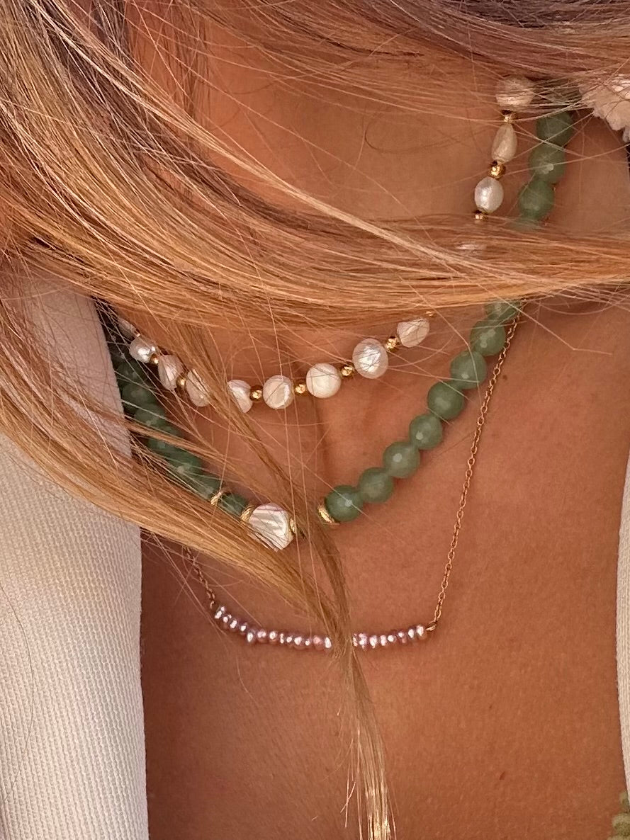 Collier Keishi rose sur Acier