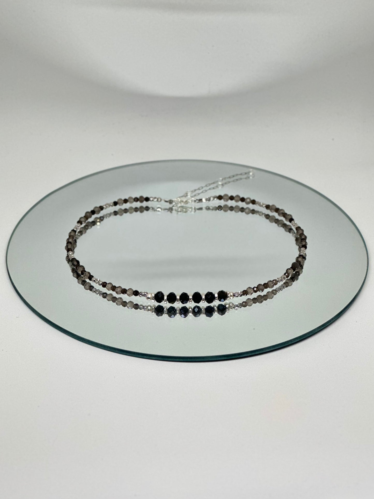 Quartz fumé & Obsidienne — enracinement et vérité intérieure