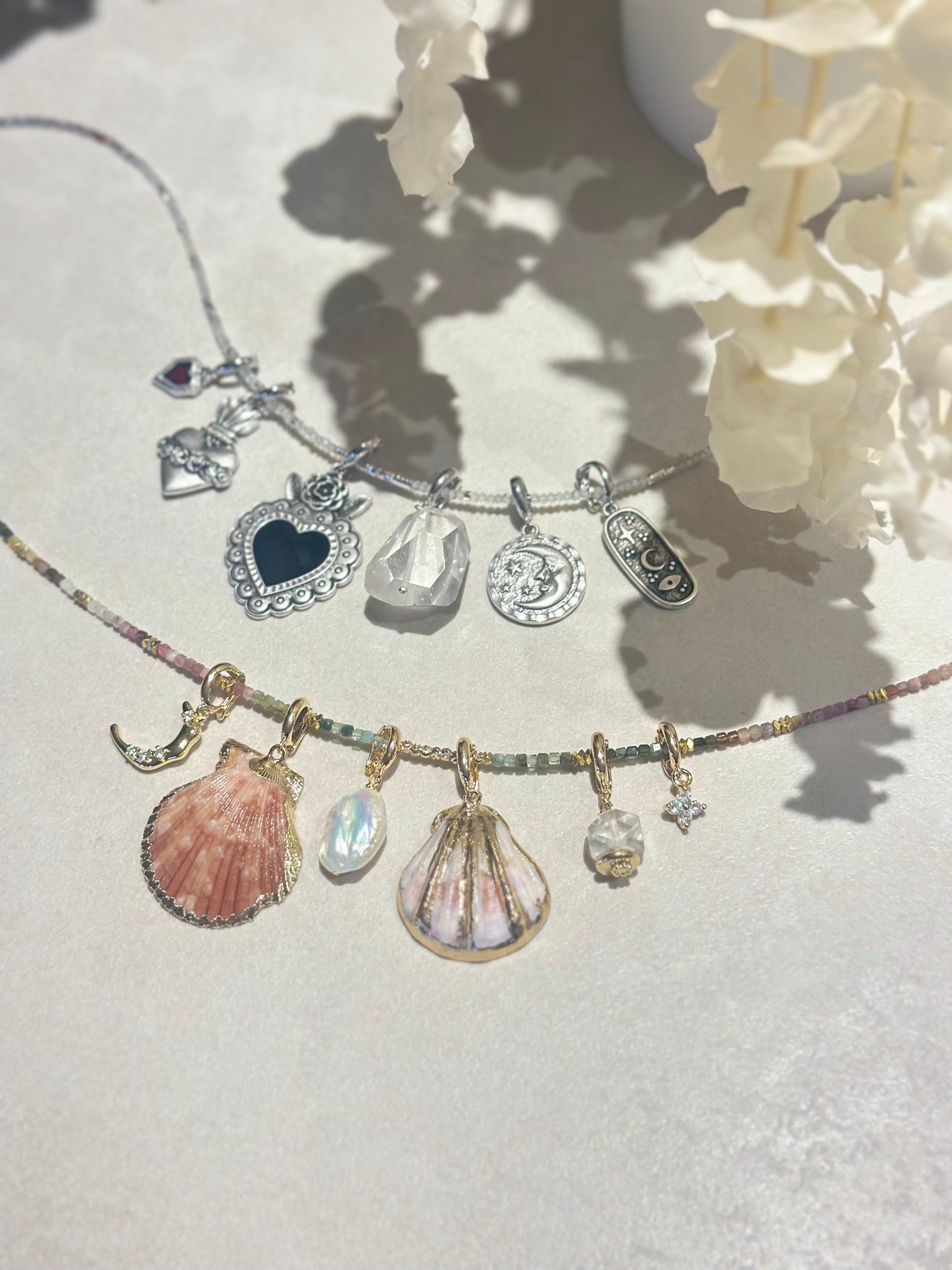 Labradorite et Lolite – Protection, intuition et élévation