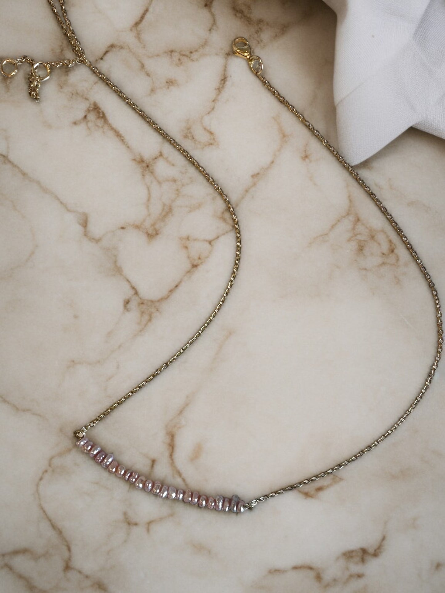 Collier Keishi rose sur Acier