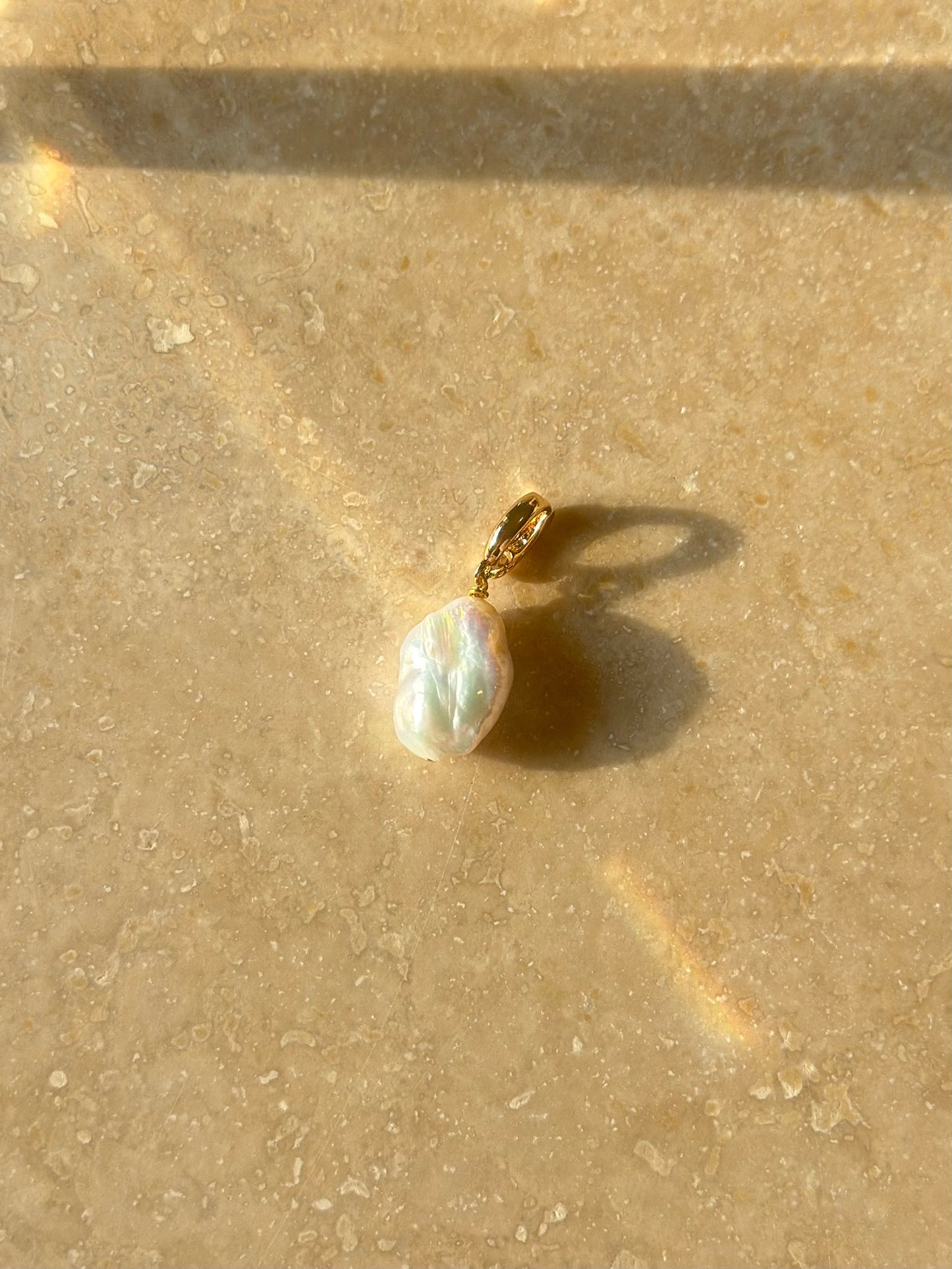 Pendentifs dorés