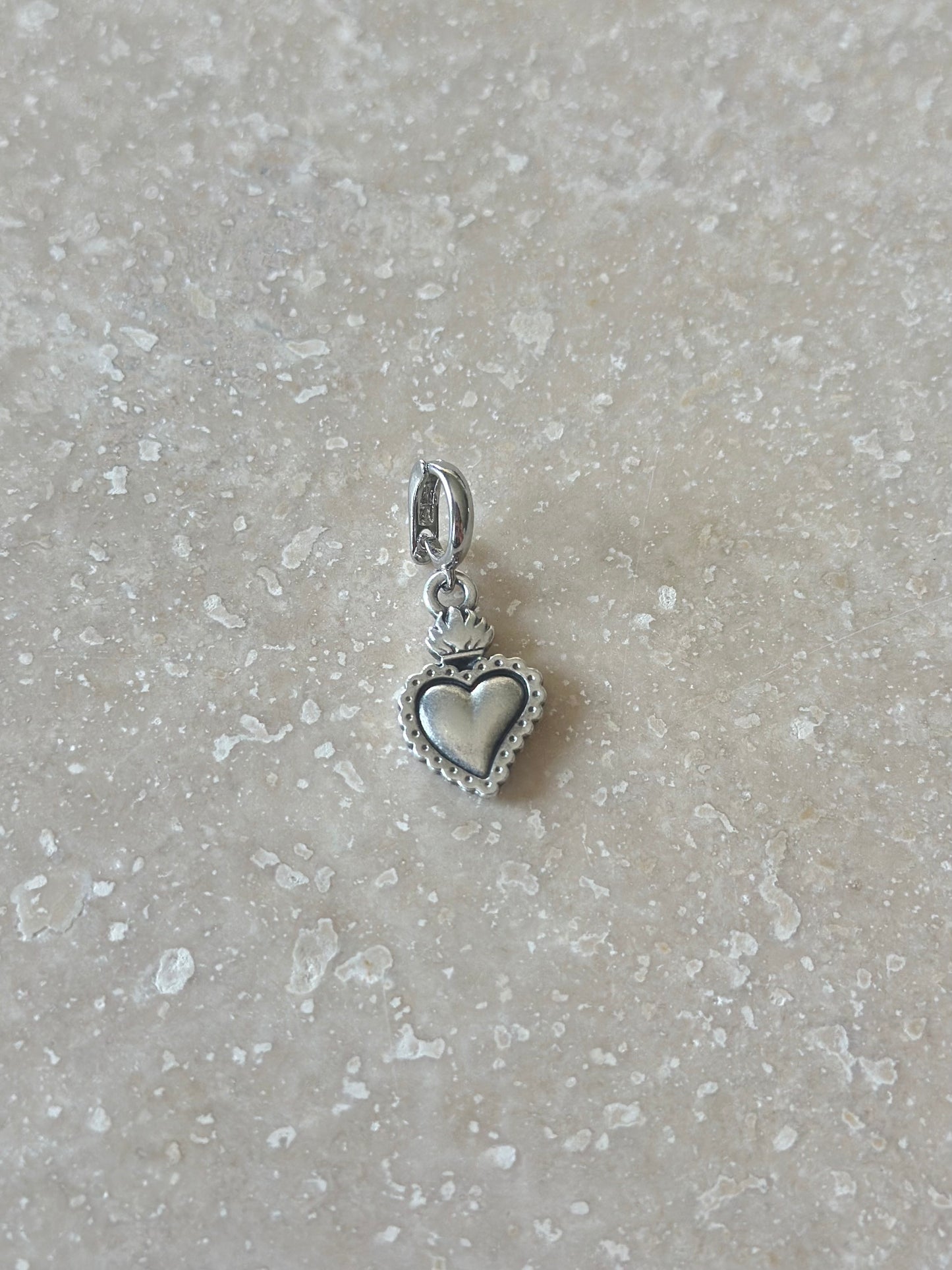 Pendentifs argenté œil, cœurs, coquillages