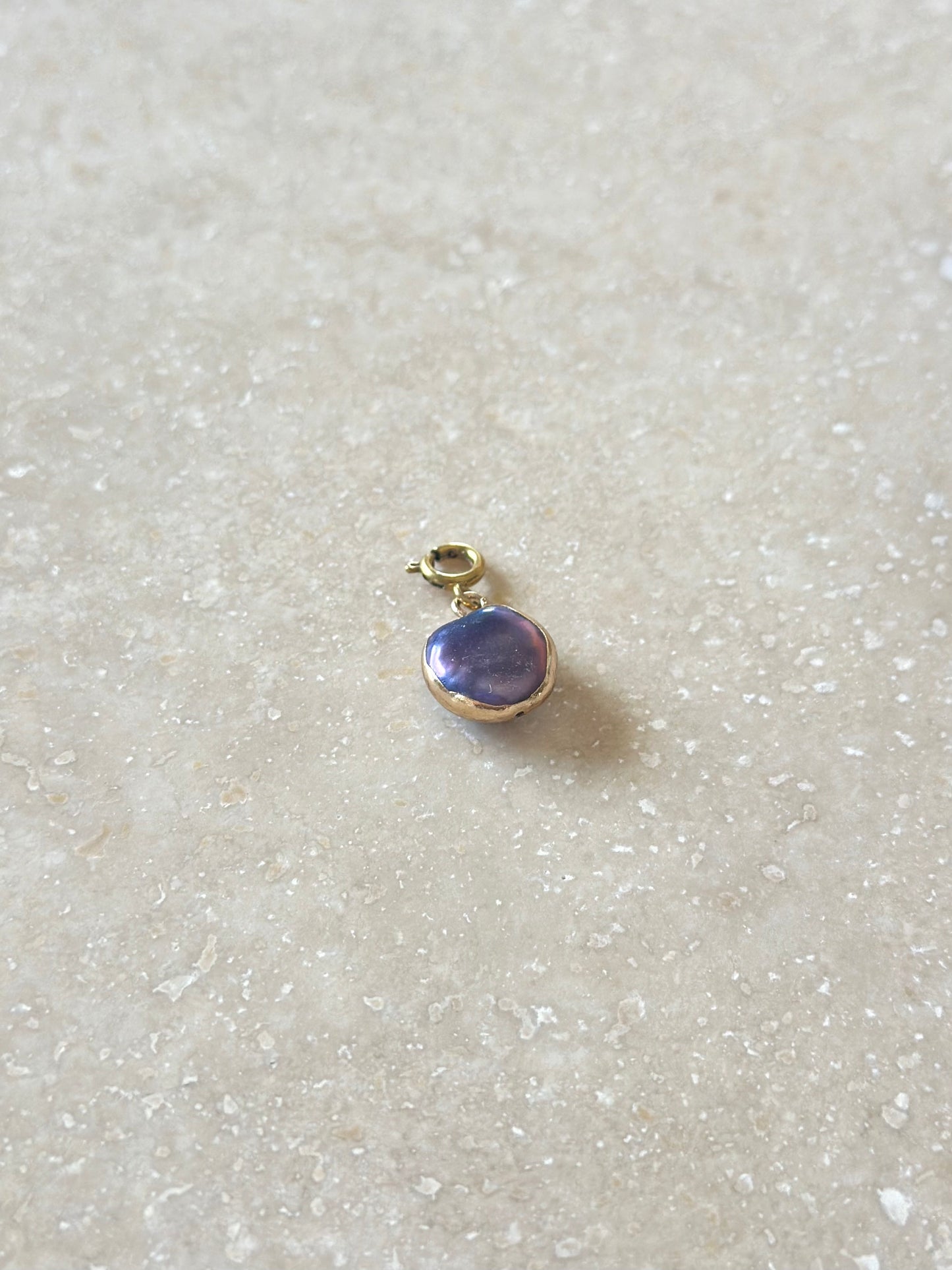 Pendentifs nacre et pierres naturelles