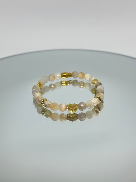 Bracelet Pierre de lune Navajo – Intuition et douceur lunaire
Sensibilité émotionnelle – Ouverture du féminin sacré – Calme intérieur