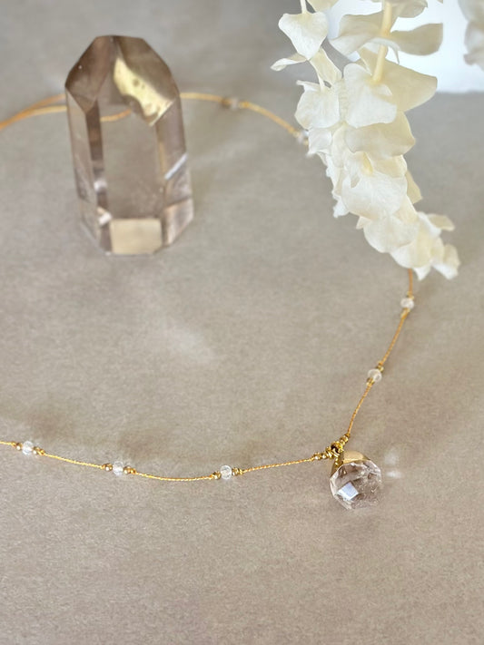 Collier Cristal — Clarté et résonance intérieure